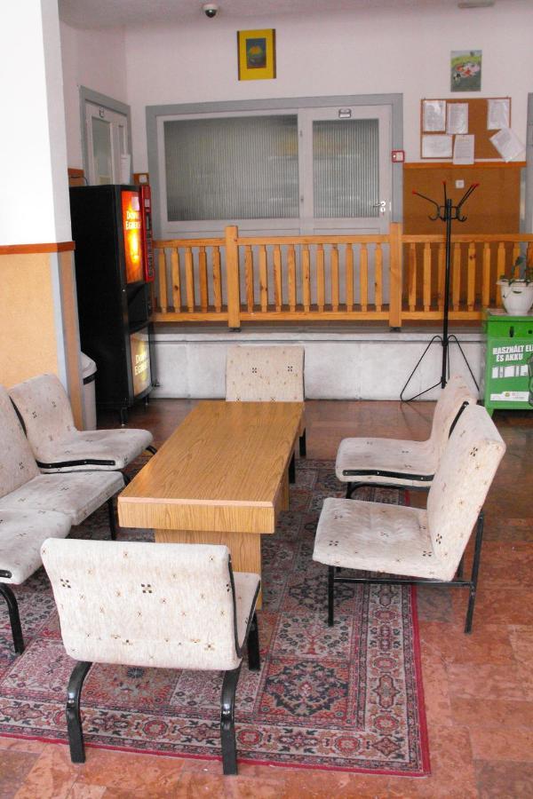 Pannonia Hostel Boedapest Buitenkant foto