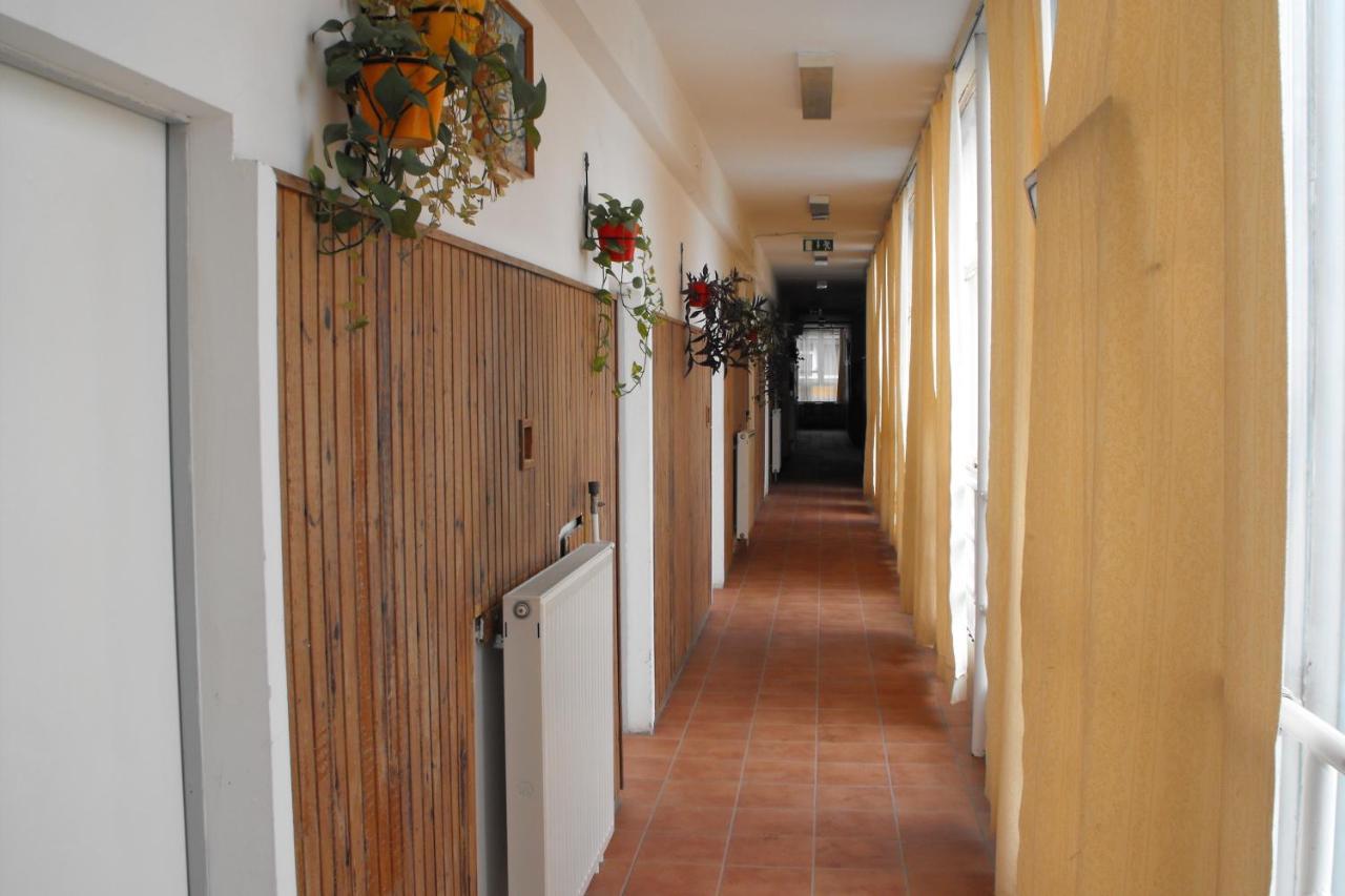 Pannonia Hostel Boedapest Buitenkant foto